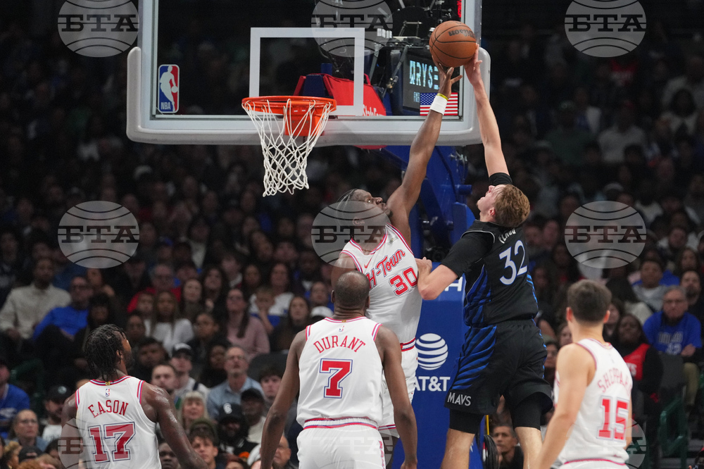 Rockets Mavericks Basketball