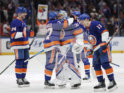 Maple Leafs Islanders Hockey