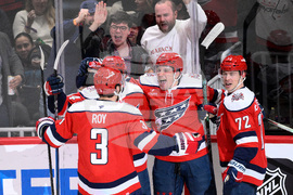 Blackhawks Capitals Hockey