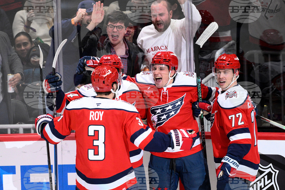 Blackhawks Capitals Hockey