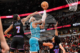 Hornets Bulls Basketball