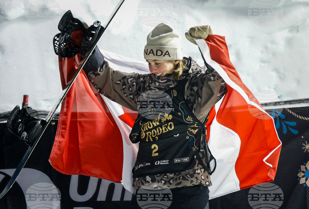 Canada World Cup Halfpipe Snowboarding