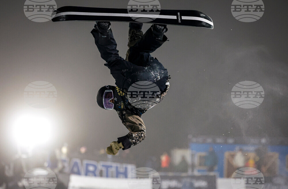Canada World Cup Halfpipe Snowboarding