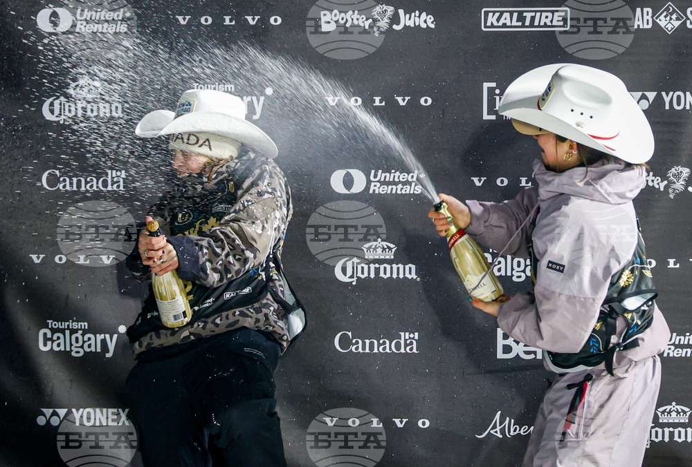 Canada World Cup Halfpipe Snowboarding