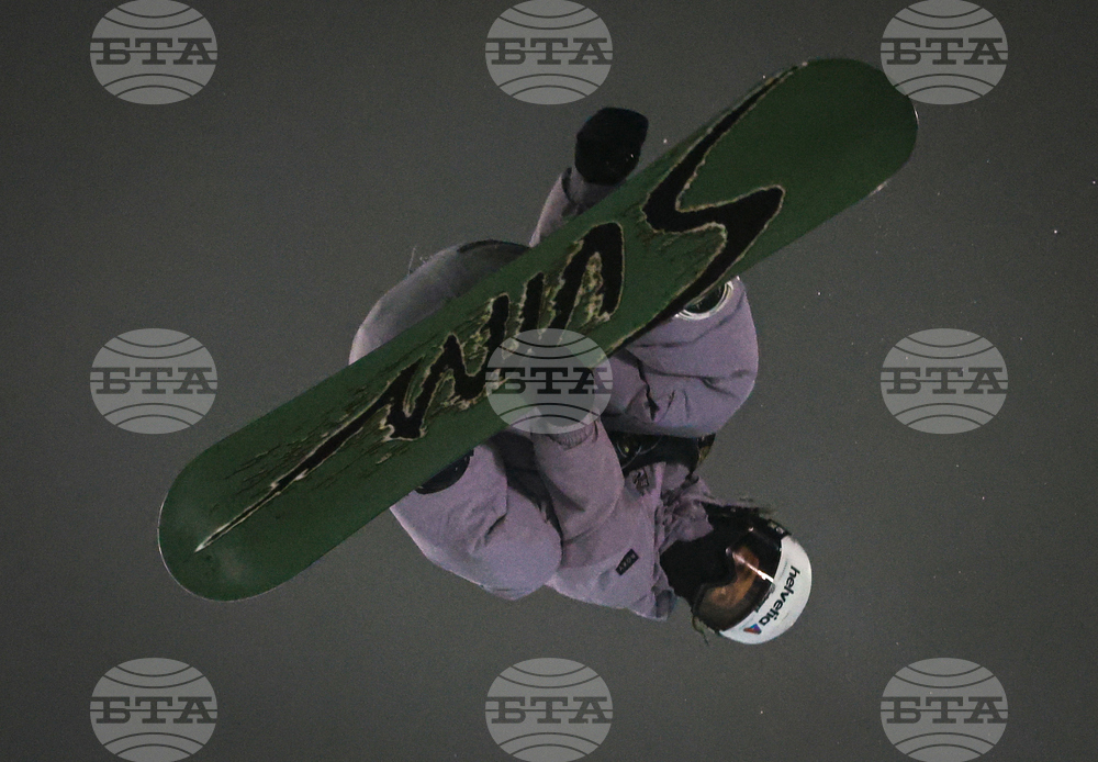 Canada World Cup Halfpipe Snowboarding