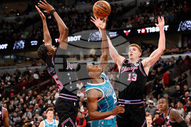 Hornets Bulls Basketball
