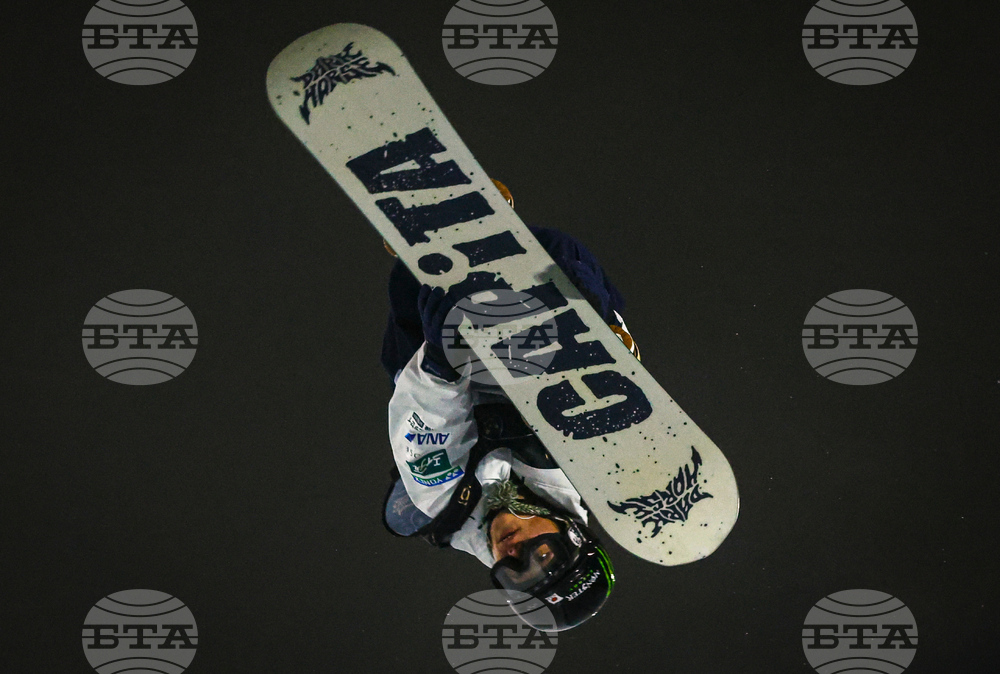 Canada World Cup Halfpipe Snowboarding