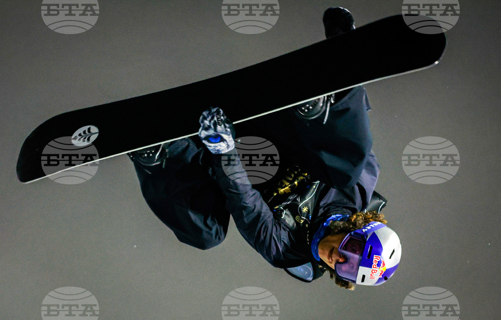Canada World Cup Halfpipe Snowboarding