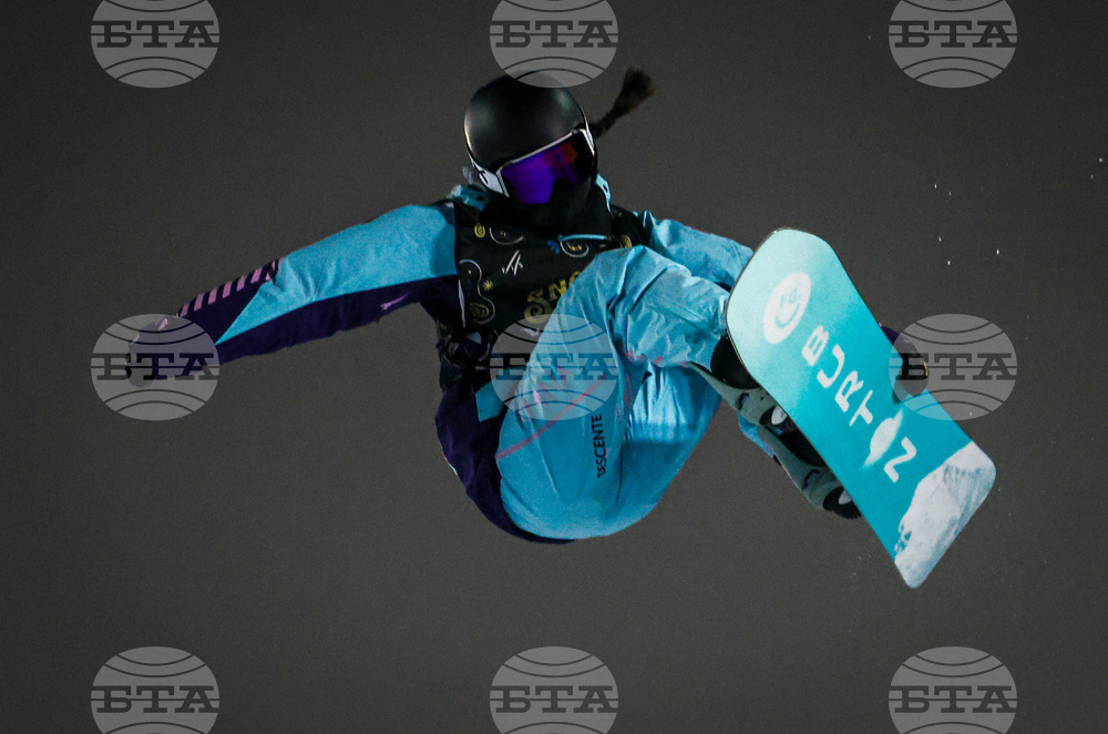 Canada World Cup Halfpipe Snowboarding