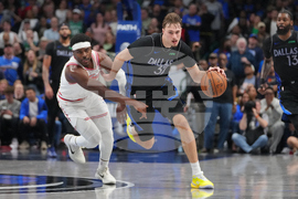 Rockets Mavericks Basketball