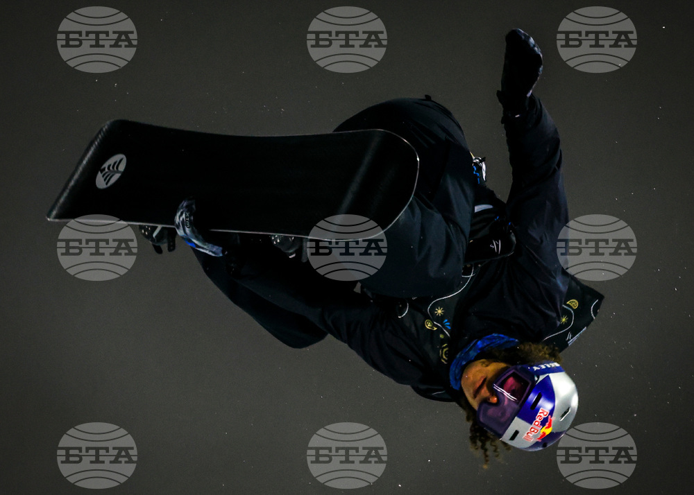 Canada World Cup Halfpipe Snowboarding