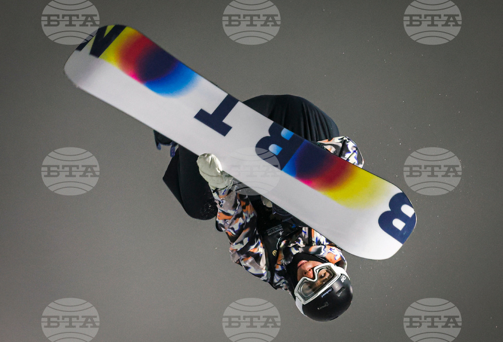 Canada World Cup Halfpipe Snowboarding