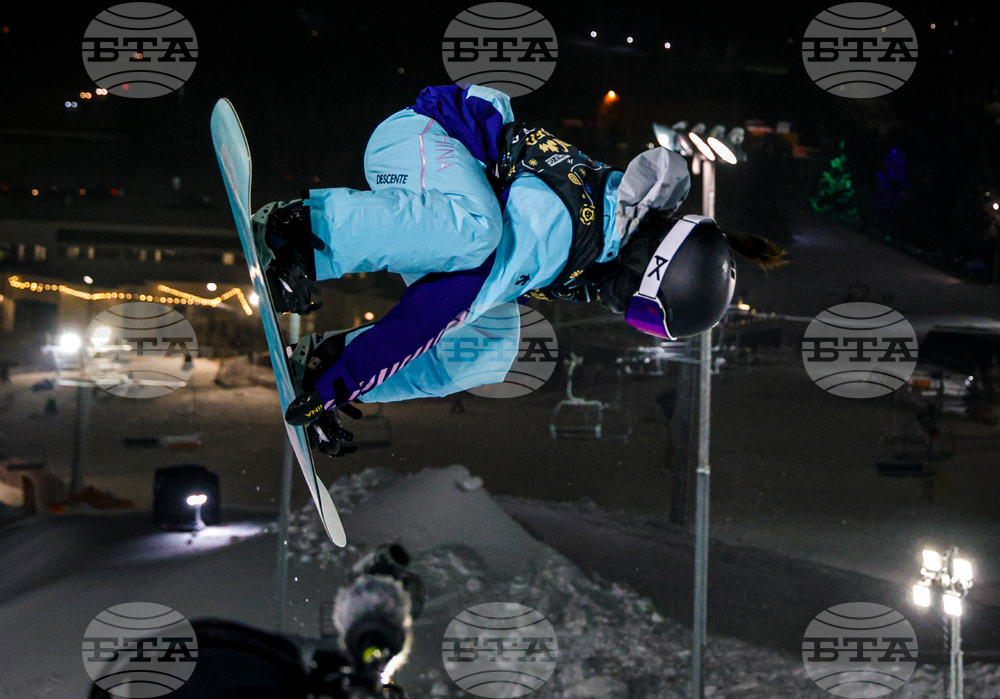 Canada World Cup Halfpipe Snowboarding