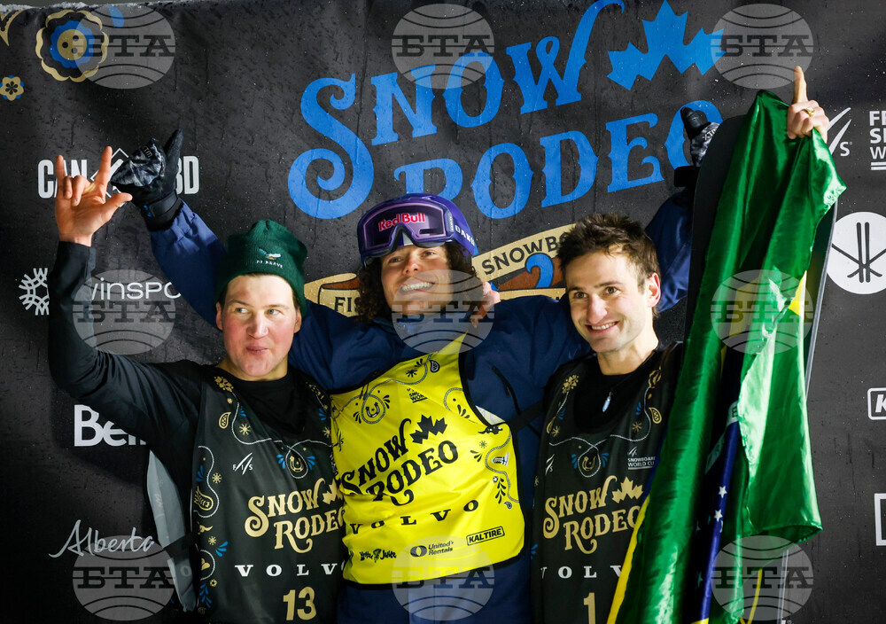 Canada World Cup Halfpipe Snowboarding