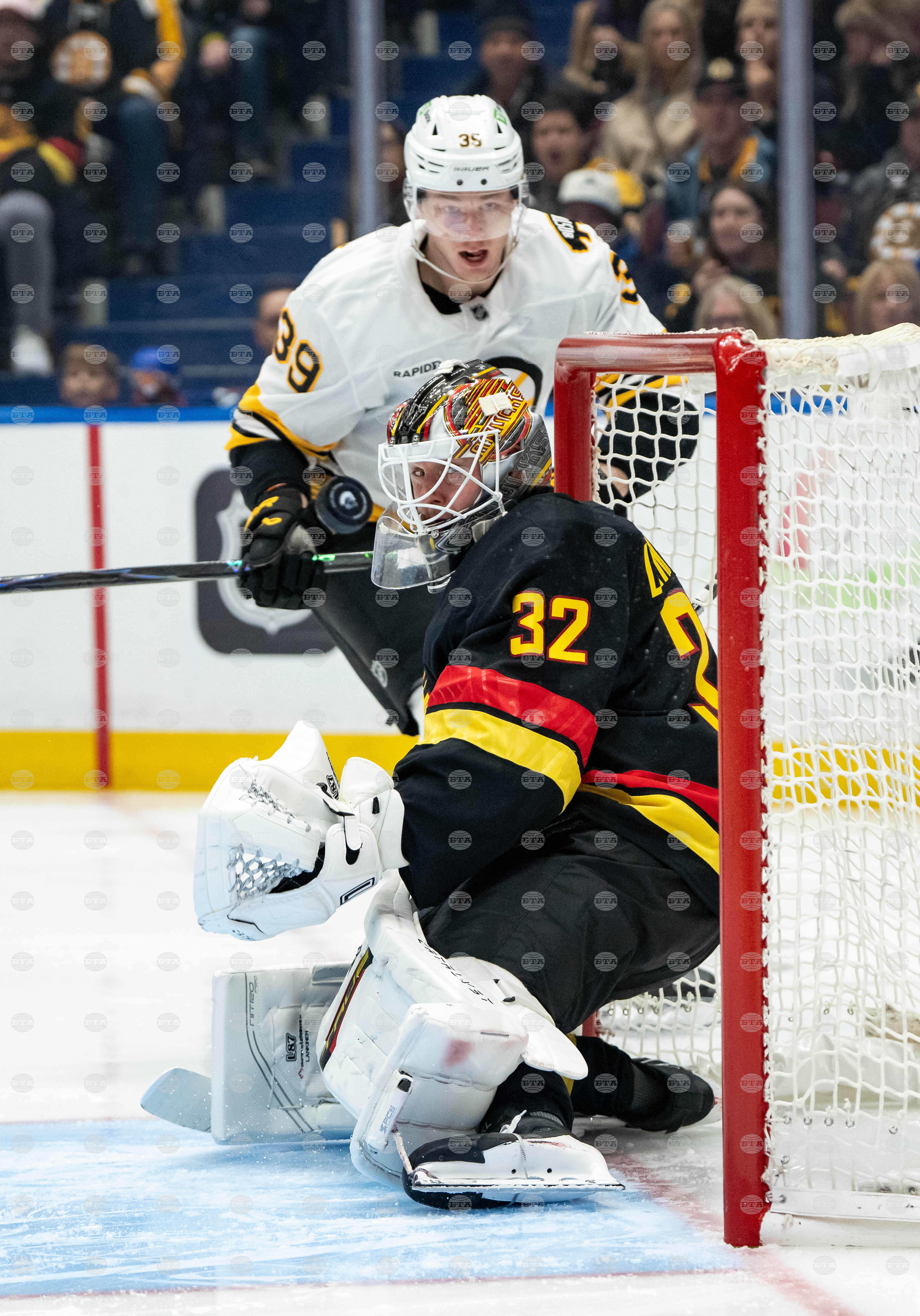 Bruins Canucks Hockey