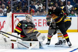 Bruins Canucks Hockey