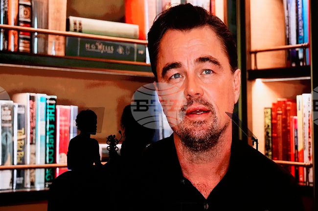 Леонардо ди Каприо не получи лично награда от кинофестивала в Палм Спрингс заради проблеми с авиотрафика след военната операция във Венецуела 