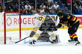 Bruins Canucks Hockey