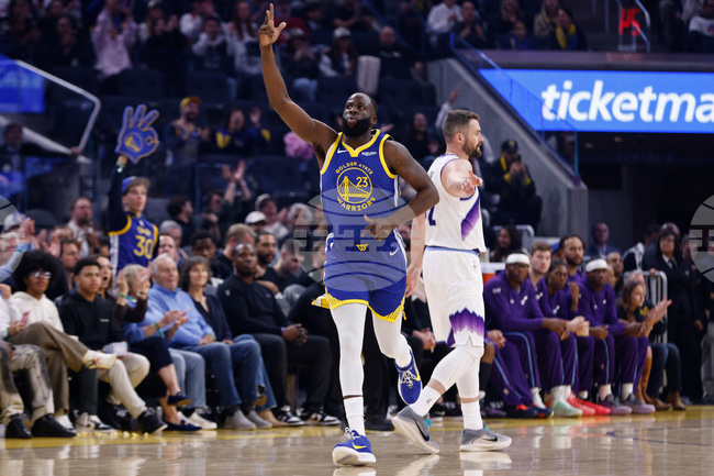 Голдън Стейт постигна победа срещу Юта в НБА