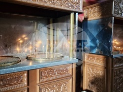 Шумен - храм „Свети Три Светители“ - литургия