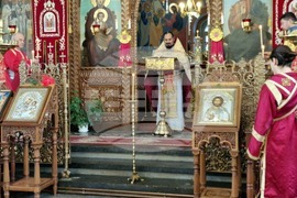 Шумен - храм „Свети Три Светители“ - литургия