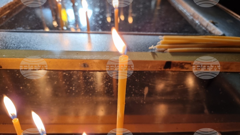 Добрич - храм „Св. Троица“ - неделна литургия