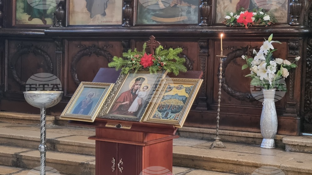 Добрич - храм „Св. Троица“ - неделна литургия