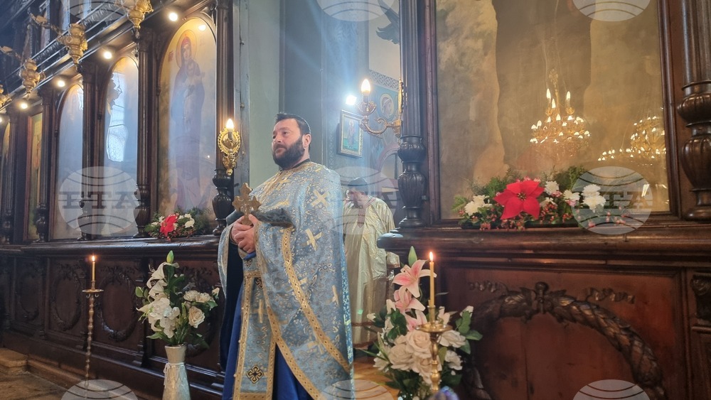 Добрич - храм „Св. Троица“ - неделна литургия