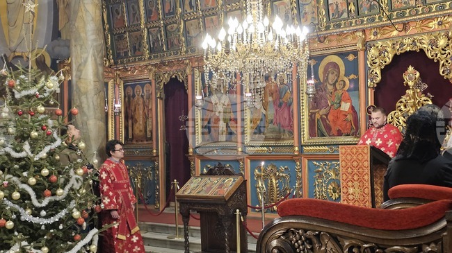 За силата на светото кръщение и покаянието говори отец Иван Анчев в катедралния храм „Света Троица“ в Русе