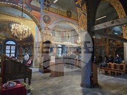 Ловеч - храм „Света Троица“ - литургия