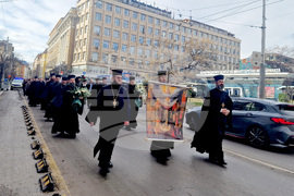 Патриарх Даниил - света литургия - шествие