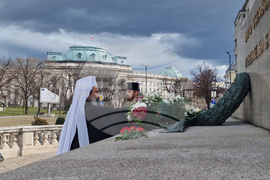 Патриарх Даниил - света литургия - шествие