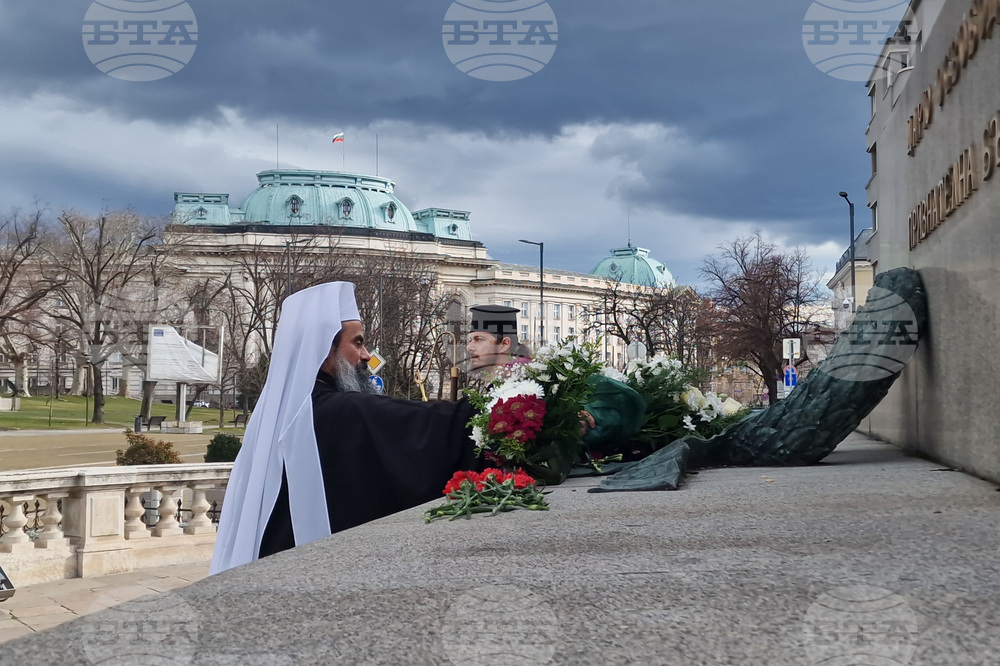 Патриарх Даниил - света литургия - шествие