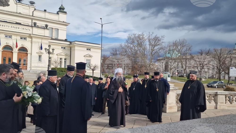 Патриарх Даниил - света литургия - шествие