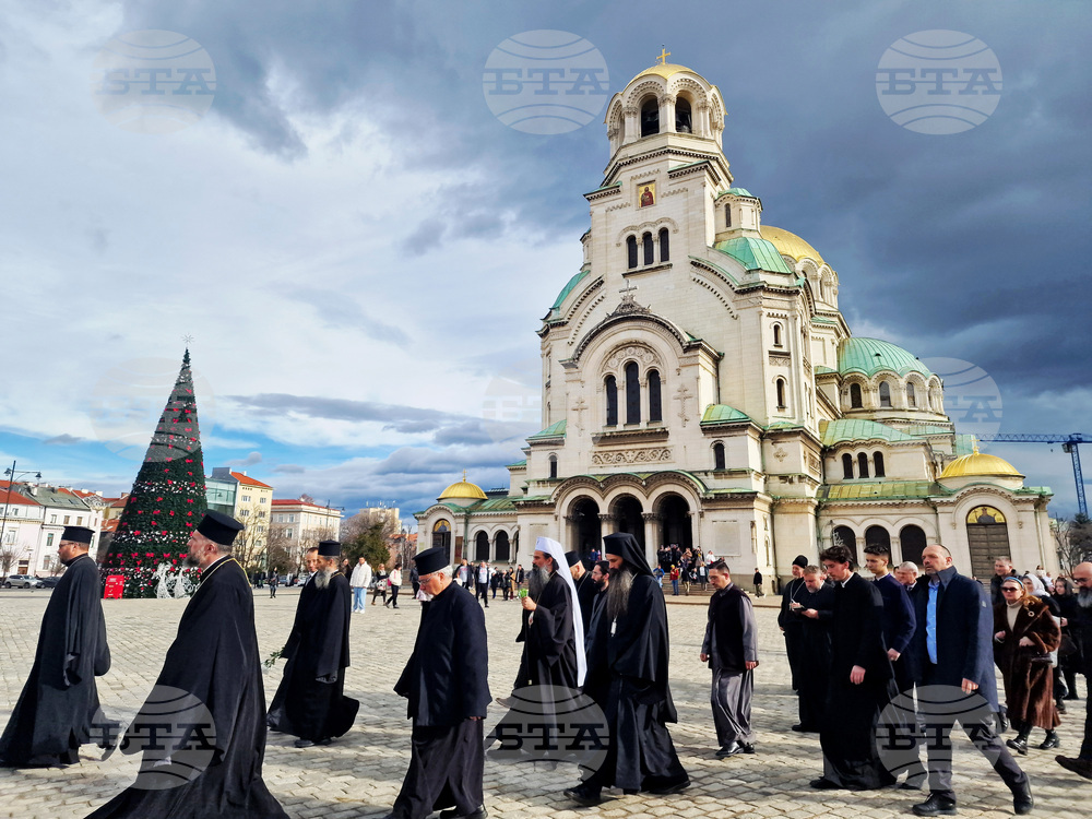 Патриарх Даниил - света литургия - шествие