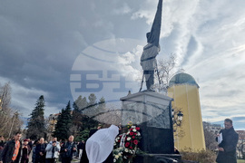 Патриарх Даниил - света литургия- шествие