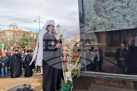 Патриарх Даниил - света литургия - шествие