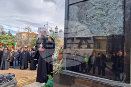 Патриарх Даниил - света литургия - шествие