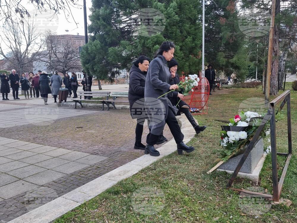 Дупница - панихида - бомбардировки