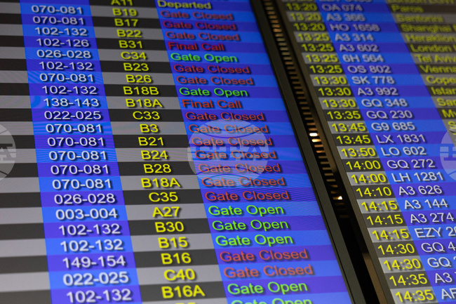 Гръцката прокуратура започва разследване на причините за вчерашното затваряне на гръцкото въздушно пространство след технически проблем