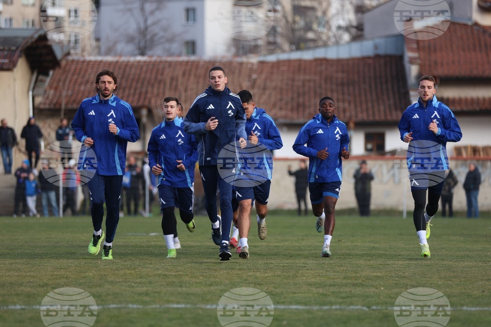 Футболистите на Левски проведоха първа тренировка в Турция