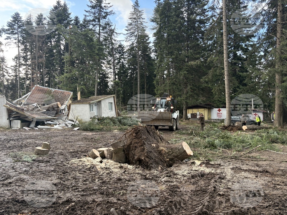 Курортен комплекс "Боровец" - ураганен вятър - щети