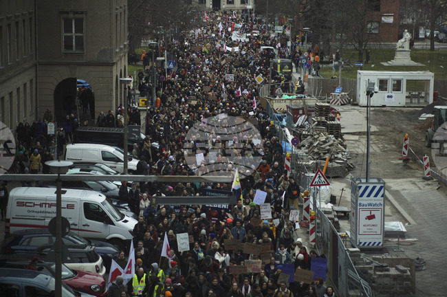 На днешния Международен ден на жената в Берлин се провеждат демонстрации и голямо шествие до кметството