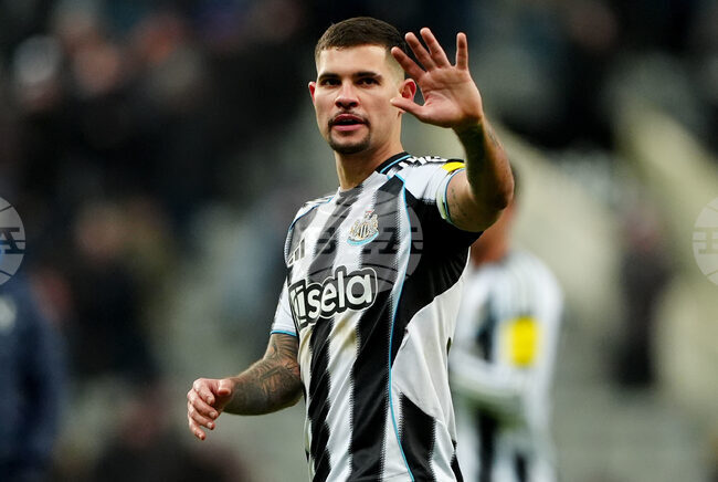 Манчестър Юнайтед е в напреднали преговори с капитана на Нюкасъл Бруно Гимараеш, към когото има подновен интерес и от Реал Мадрид