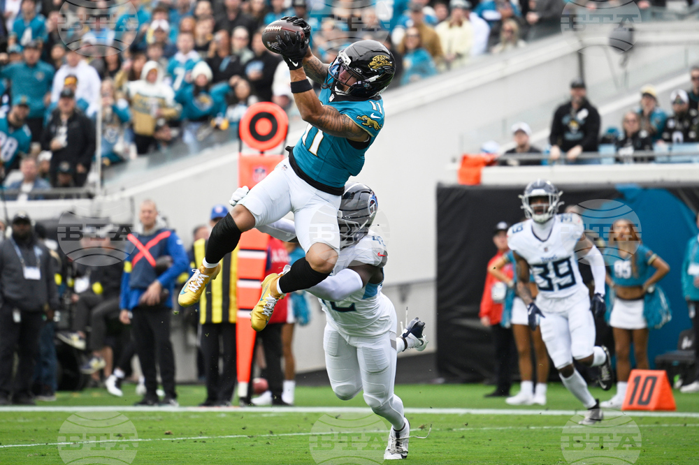 APTOPIX Titans Jaguars Football