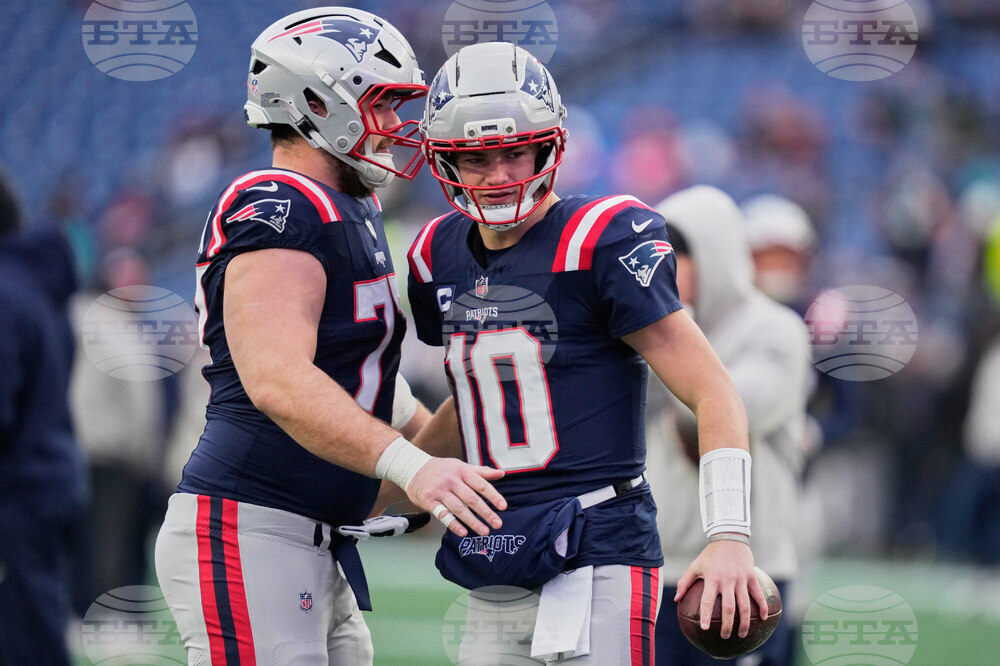 Dolphins Patriots Football