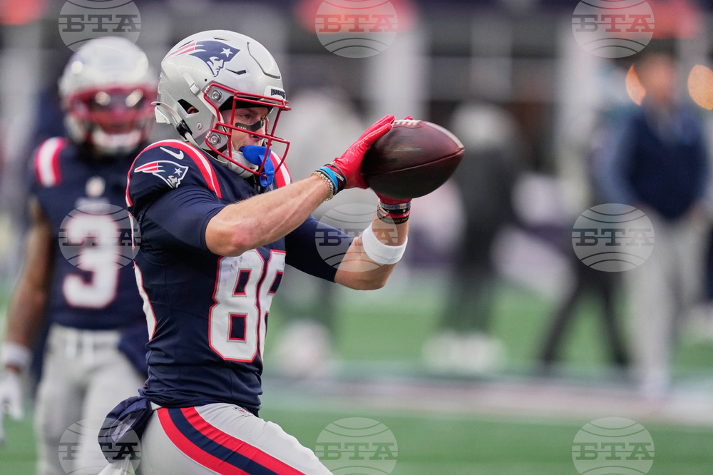 Dolphins Patriots Football