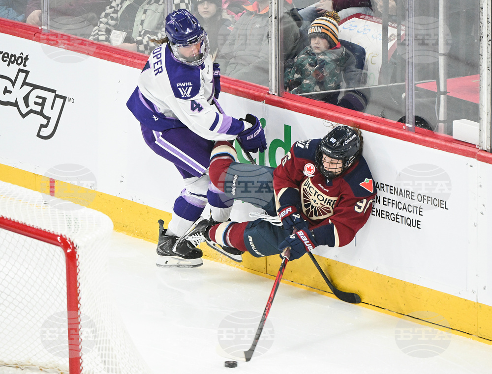 PWHL Frost Victoire Hockey