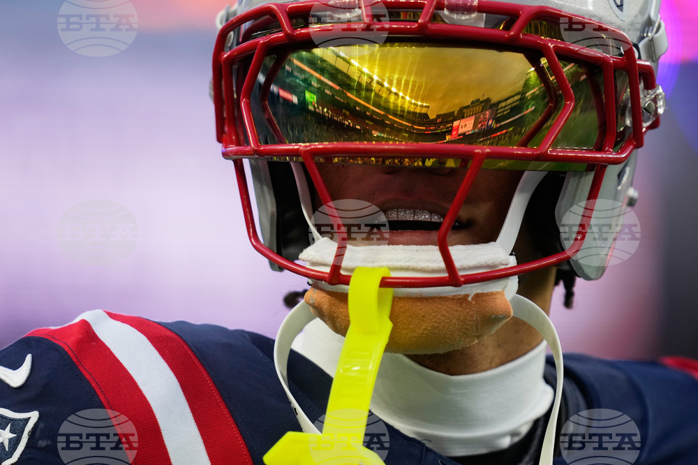 Dolphins Patriots Football