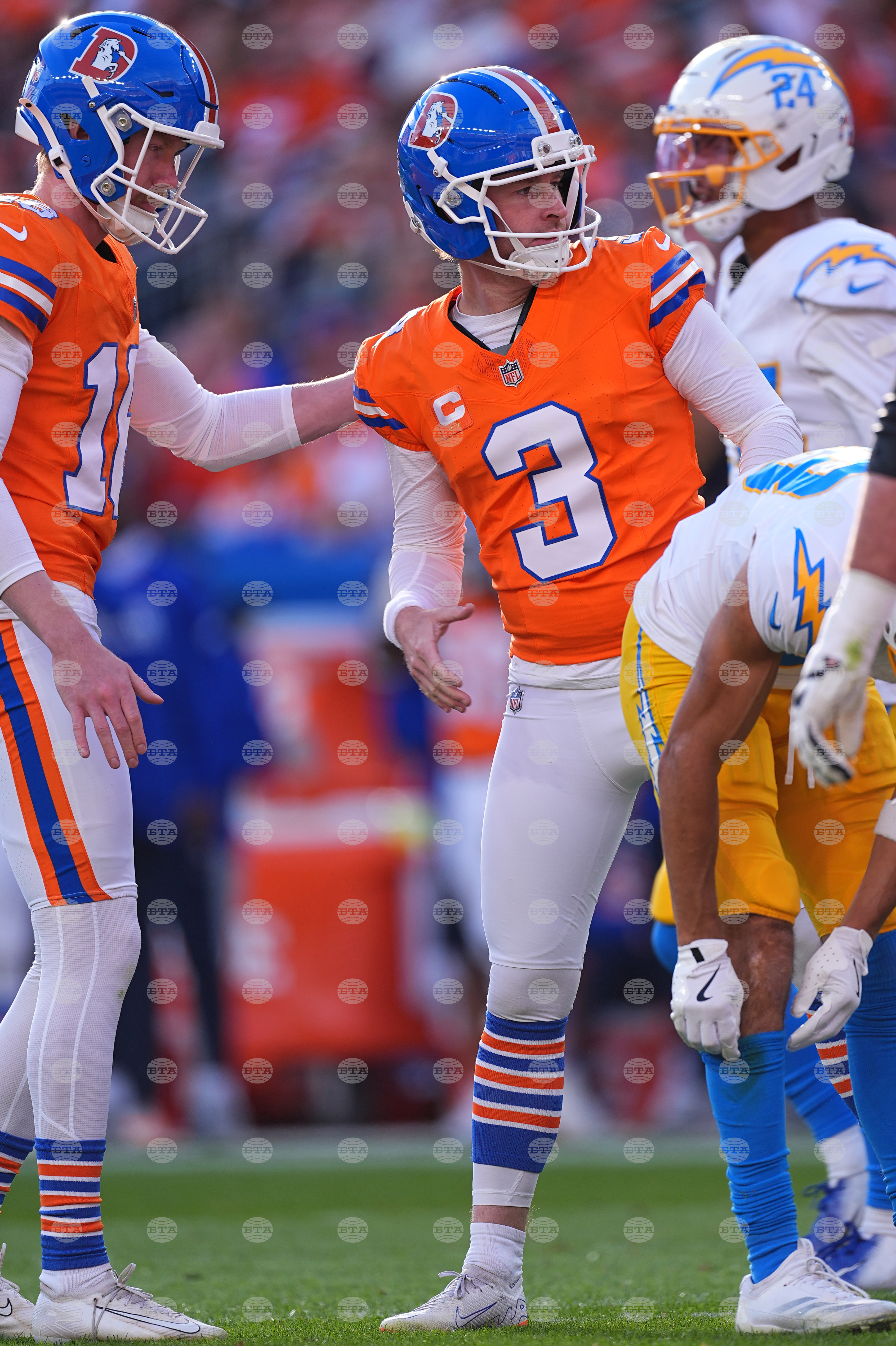 Chargers Broncos Football